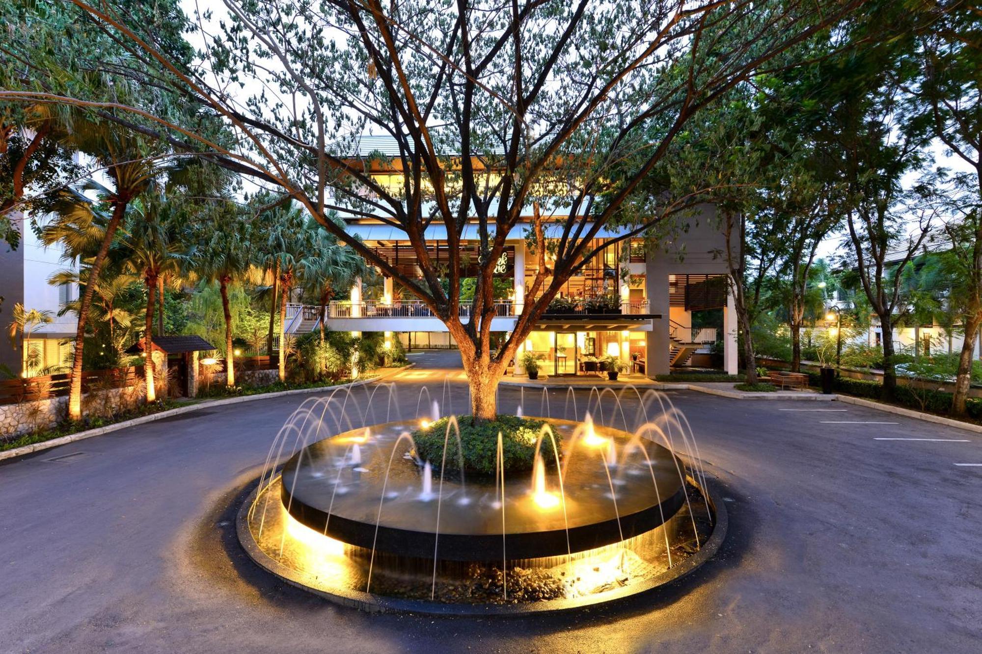 The Park Nine Hotel Srinakarin Bangkok Extérieur photo